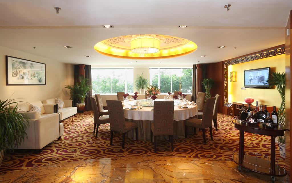 Ramada Plaza Guangzhou Hotel Exterior foto