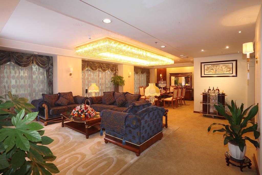 Ramada Plaza Guangzhou Hotel Exterior foto